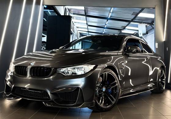 BMW M4 2016