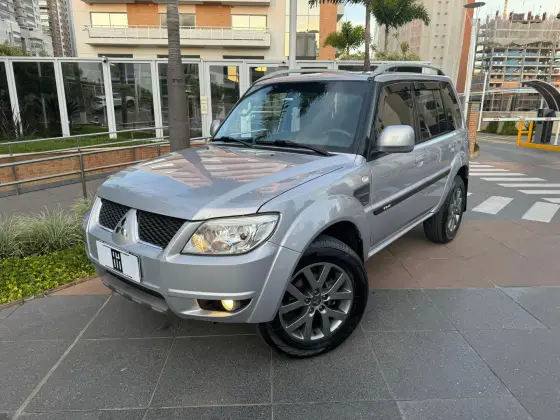MITSUBISHI PAJERO TR4 2014