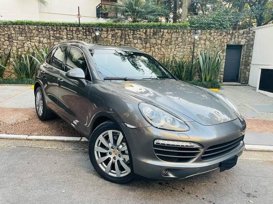 PORSCHE CAYENNE 2012