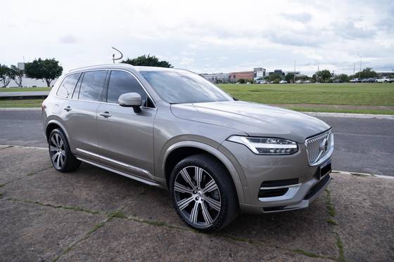 VOLVO XC90 2021