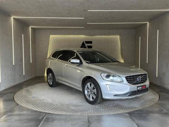 VOLVO XC60 2017