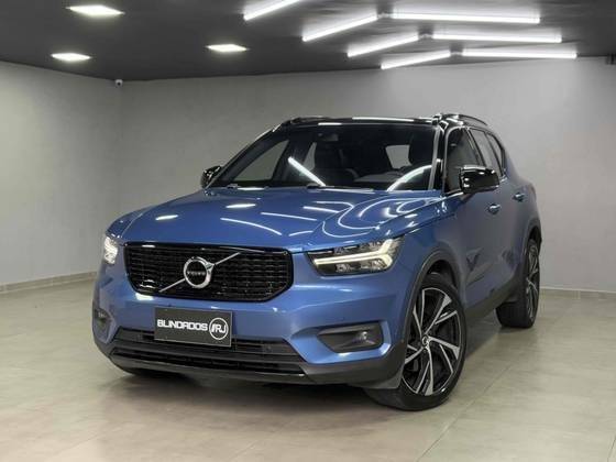 VOLVO XC40 2019