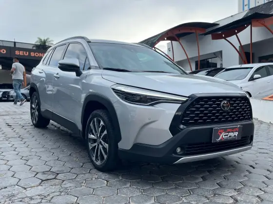 TOYOTA COROLLA CROSS 2023