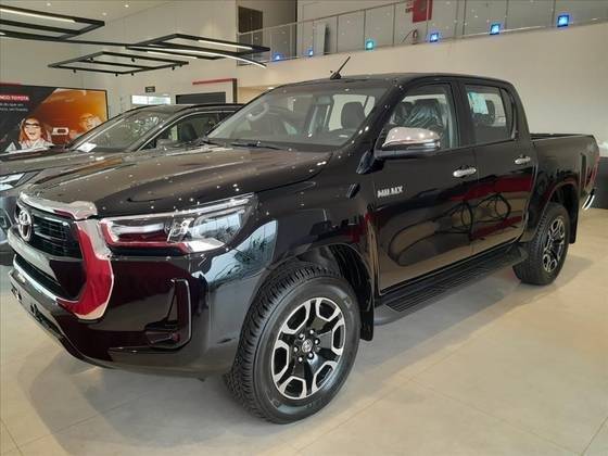 TOYOTA HILUX 2025