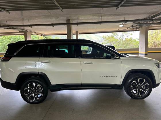 JEEP COMMANDER 2022