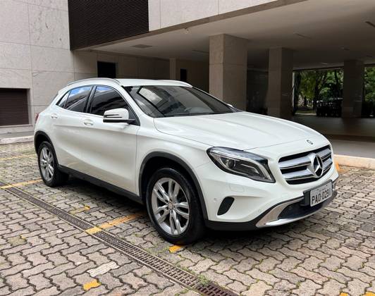 MERCEDES-BENZ GLA 200 2016