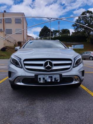 MERCEDES-BENZ GLA 200 2017