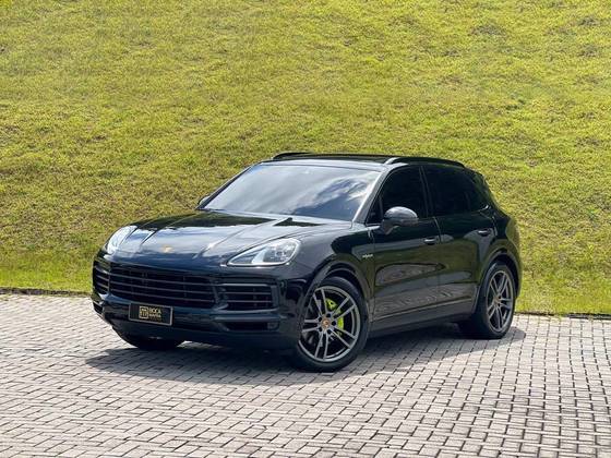 PORSCHE CAYENNE 2023