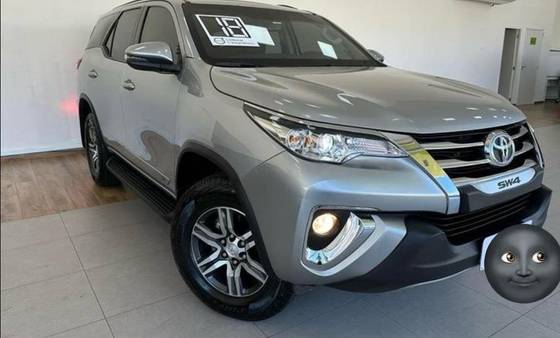 TOYOTA HILUX SW4 2018