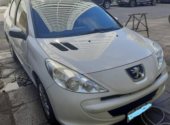 PEUGEOT 207 2014