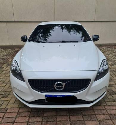 VOLVO V40 2018