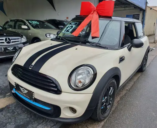 MINI ONE 2012