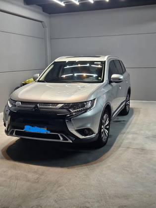 MITSUBISHI OUTLANDER 2020