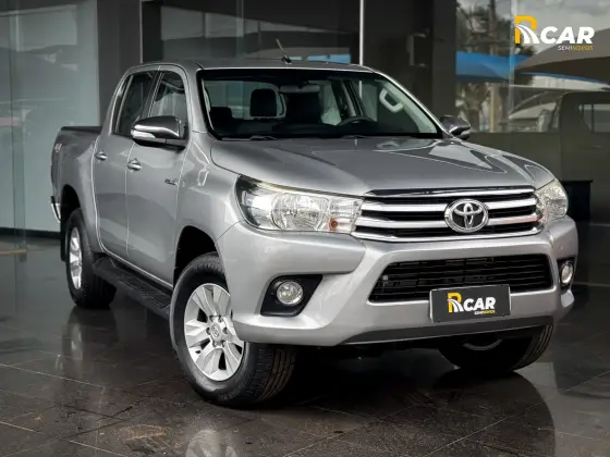 TOYOTA HILUX 2017
