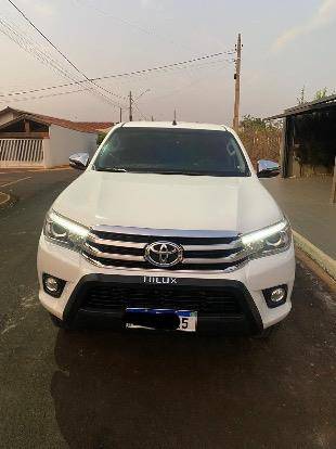 TOYOTA HILUX 2016