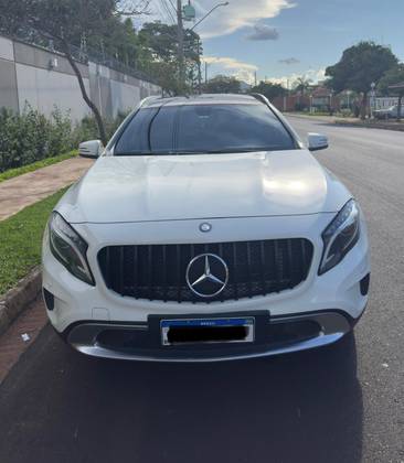 MERCEDES-BENZ GLA 250 2015