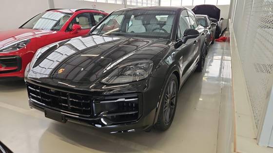 PORSCHE CAYENNE 2024
