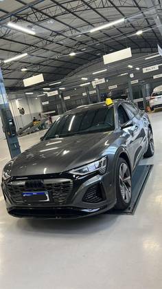 AUDI Q8 E-TRON 2024