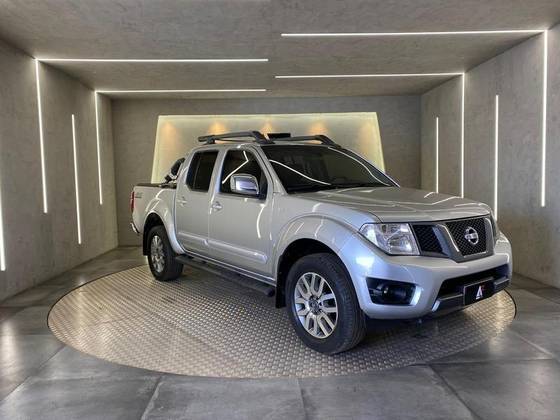 NISSAN FRONTIER 2014