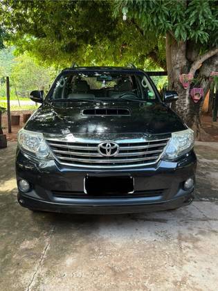 TOYOTA HILUX SW4 2014