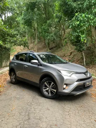 TOYOTA RAV4 2019