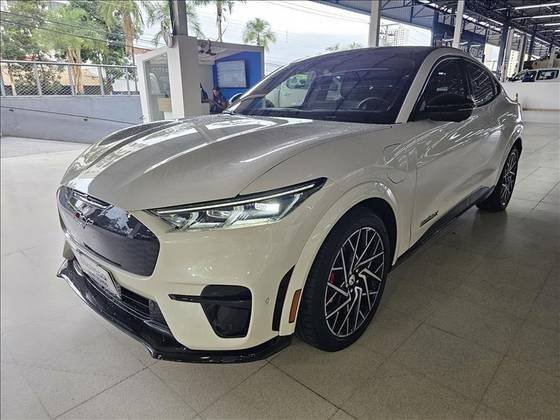 FORD MUSTANG MACH-e 2023