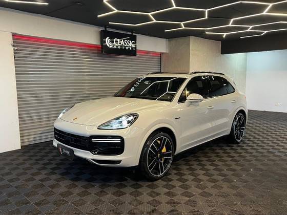 PORSCHE CAYENNE 2023
