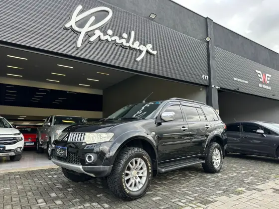 MITSUBISHI PAJERO DAKAR 2011