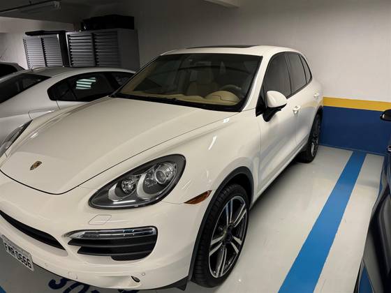 PORSCHE CAYENNE 2012