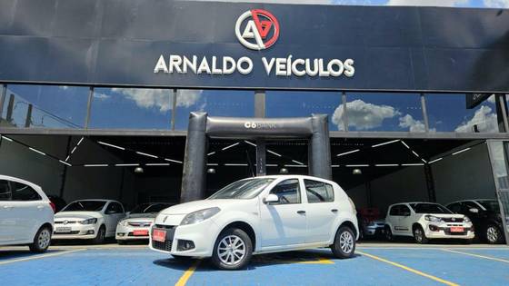 RENAULT SANDERO 2014