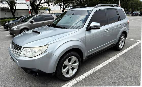 SUBARU FORESTER 2012