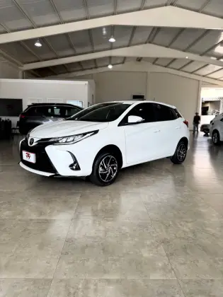 TOYOTA YARIS 2025