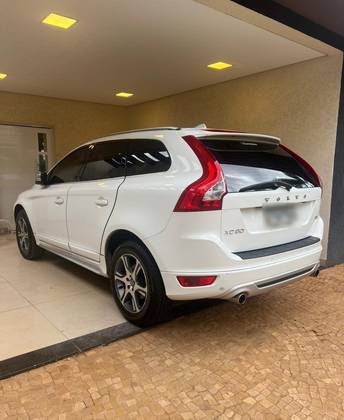 VOLVO XC60 2012