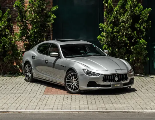 MASERATI GHIBLI 2015