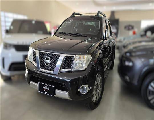 NISSAN FRONTIER 2014