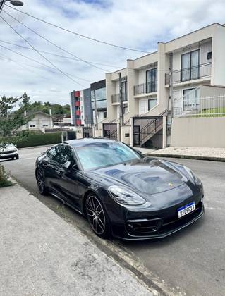 PORSCHE PANAMERA 2022