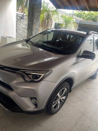 TOYOTA RAV4 2018