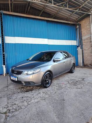 KIA CERATO 2011