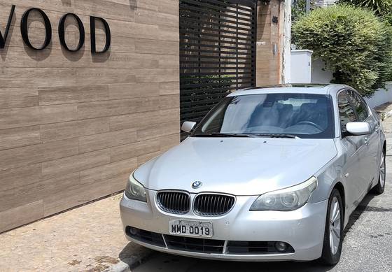 BMW 545i 2004