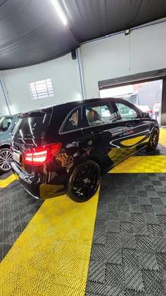 MERCEDES-BENZ B 200 2018