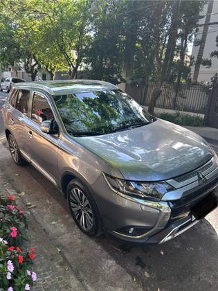 MITSUBISHI OUTLANDER 2022