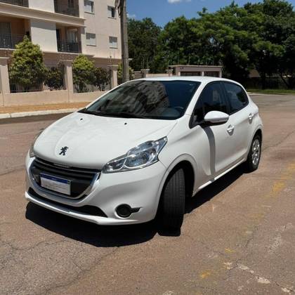 PEUGEOT 208 2014