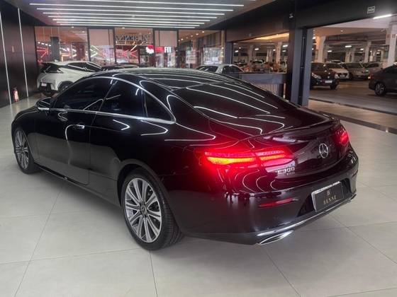 MERCEDES-BENZ E 300 2017