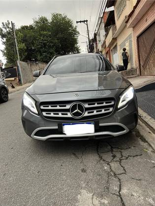 MERCEDES-BENZ GLA 200 2019