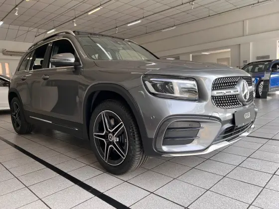 MERCEDES-BENZ GLB 220 2025