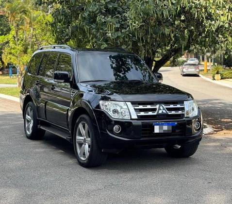 MITSUBISHI PAJERO FULL 2014