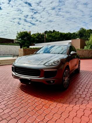 PORSCHE CAYENNE 2016