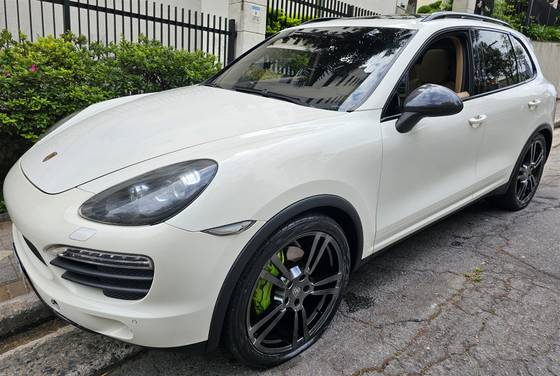 PORSCHE CAYENNE 2012
