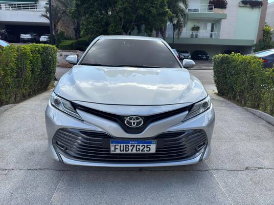 TOYOTA CAMRY 2018
