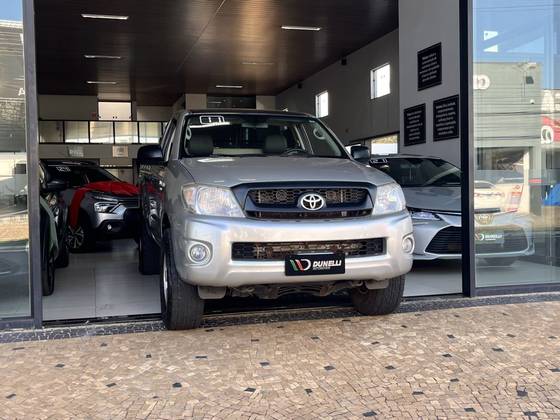 TOYOTA HILUX 2011